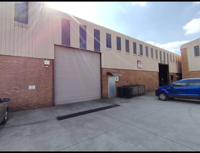 427M² WAREHOUSE TO LET IN AIRPORT PARK